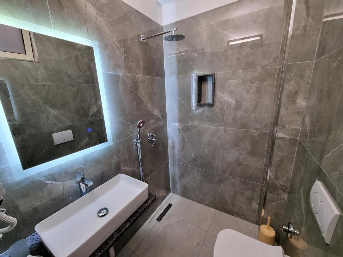 My Holiday House Hotel Durrës Kültér fotó