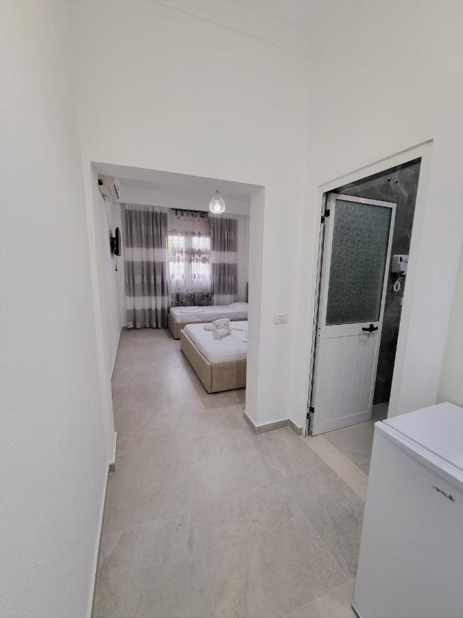 My Holiday House Hotel Durrës Kültér fotó