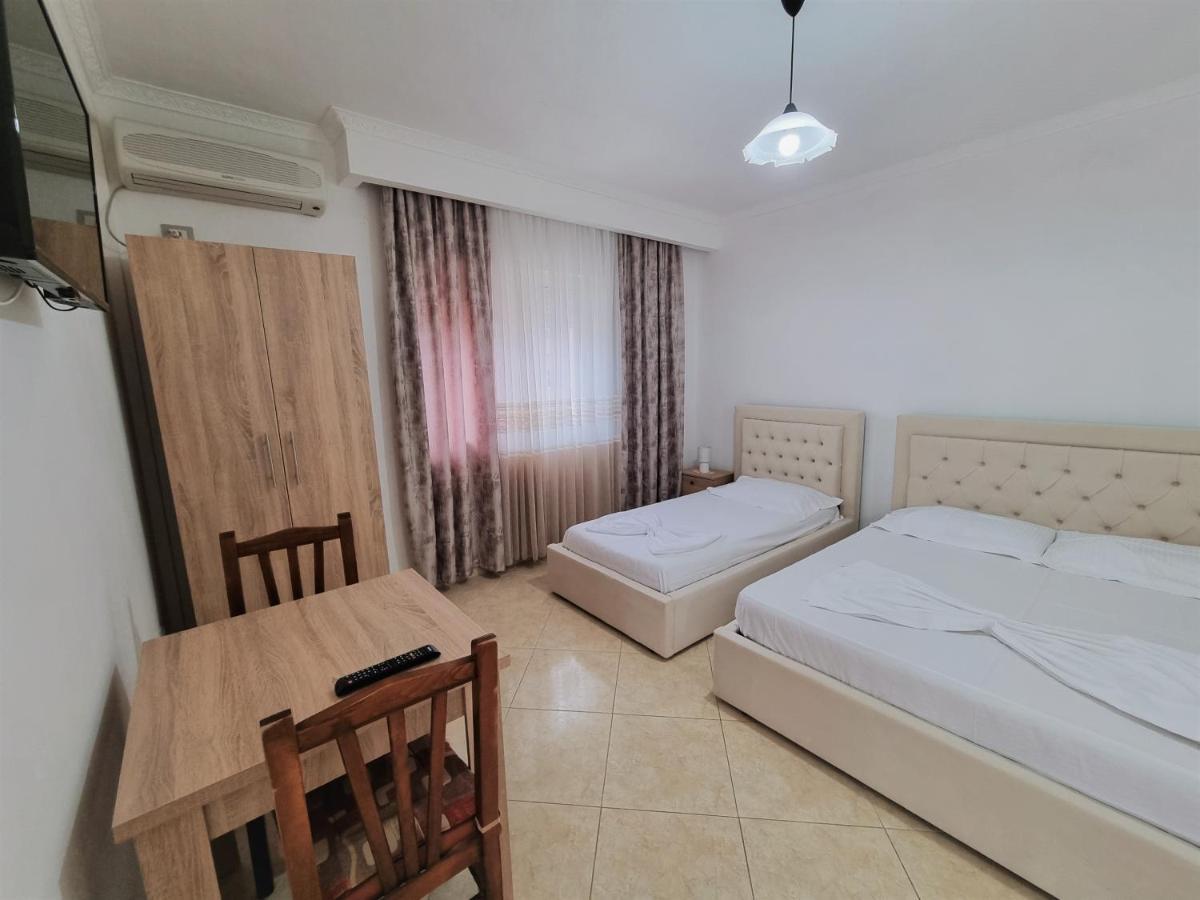My Holiday House Hotel Durrës Kültér fotó